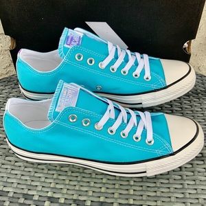 Converse Chuck Taylor Low Top Blue Sneaker